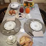 Ca Nostra Restaurant בית כפרי *
