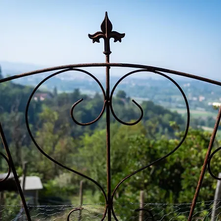 Ca Nostra Restaurant *