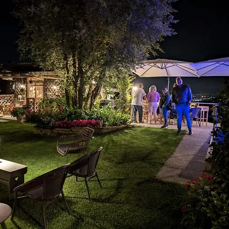 Ca Nostra Restaurant *